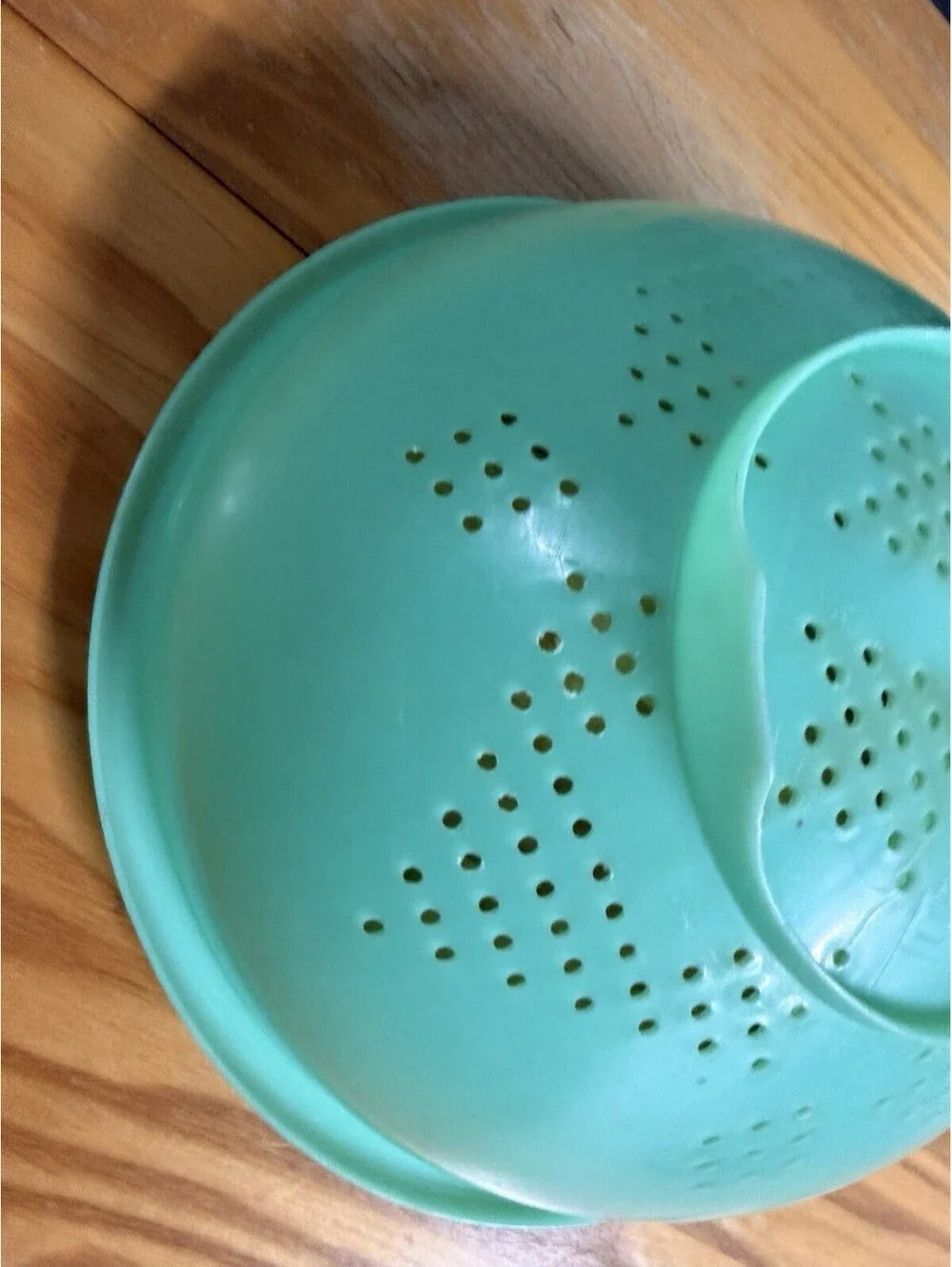 Tupperware Green 10